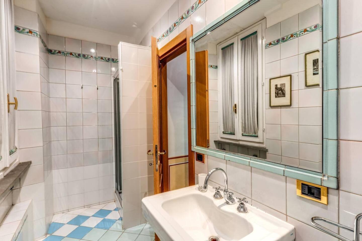 Apartmán Cozy Flat In Trevi Fountain Řím Exteriér fotografie