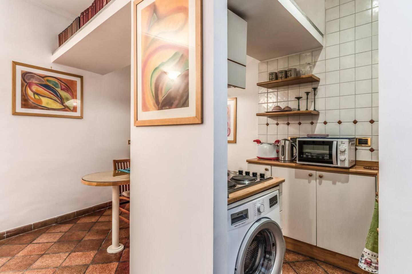 Apartmán Cozy Flat In Trevi Fountain Řím Exteriér fotografie