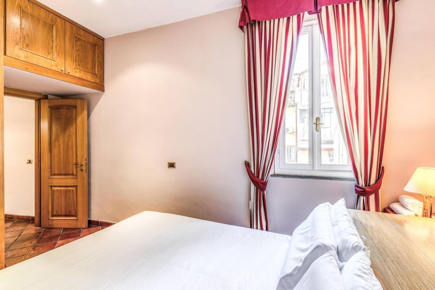 Apartmán Cozy Flat In Trevi Fountain Řím Exteriér fotografie